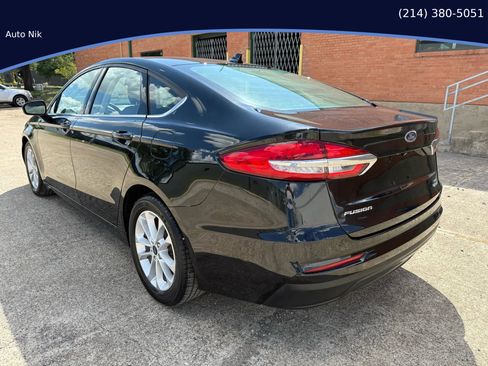 Used 2020 Ford Fusion SE image 5