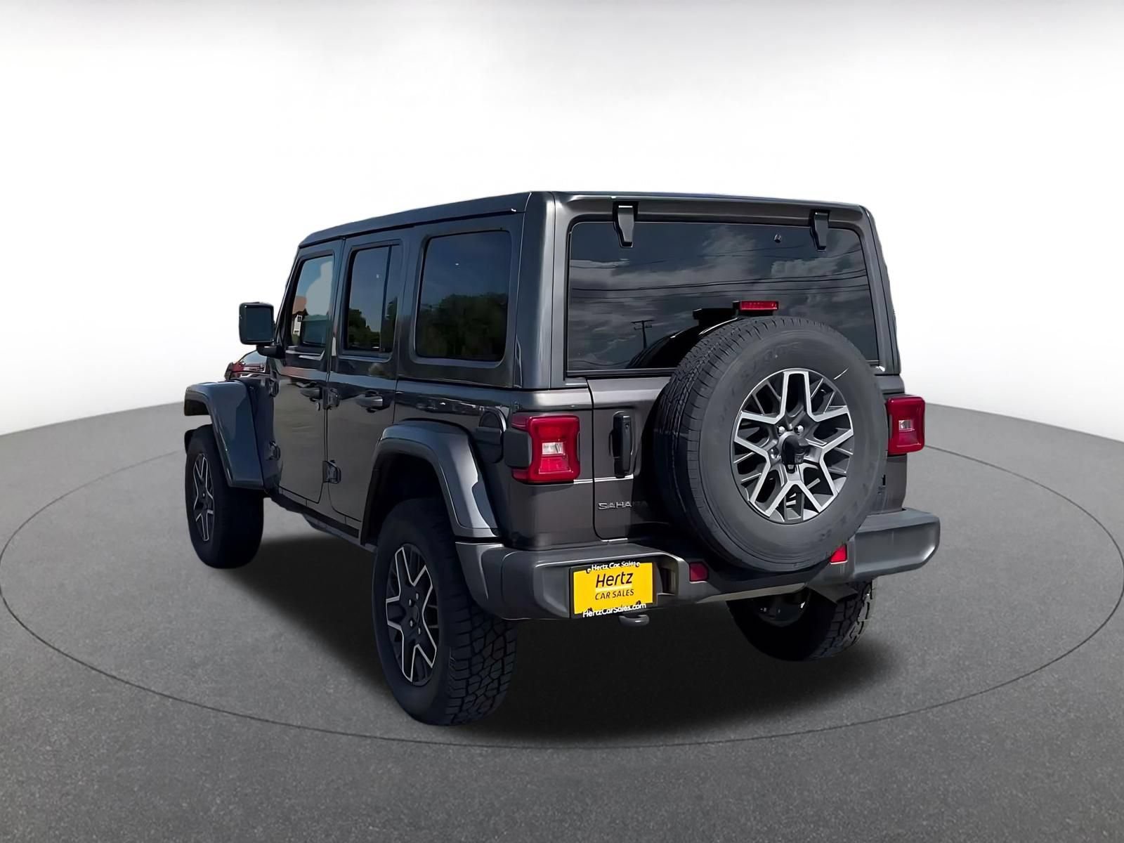 Used 2025 Jeep Wrangler Unlimited Sahara AWD/4WD image 12