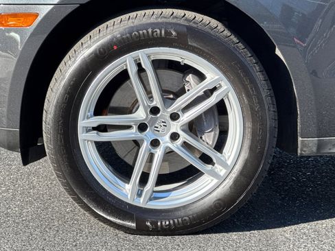 Used 2017 Porsche Macan image 12