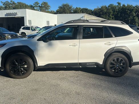 Certified 2025 Subaru Outback Onyx Edition XT w/ Popular Package #2 image 4