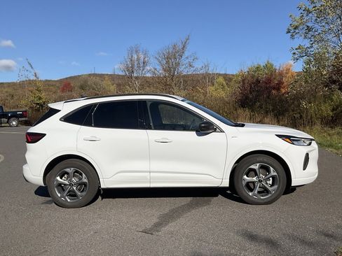 Used 2023 Ford Escape ST-Line w/ Tech Pack #1 image 19