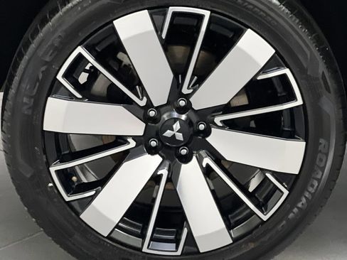 Used 2025 Mitsubishi Outlander SE FWD image 71