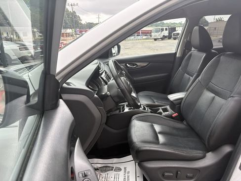 Used 2018 Nissan Rogue SL FWD image 11