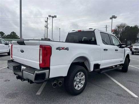 Used 2023 Ford F250 XLT image 3