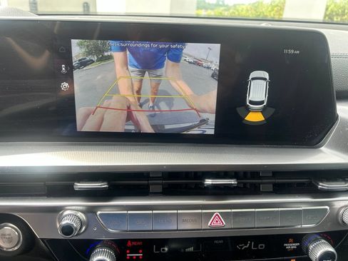 Certified 2024 Kia Telluride S w/ S Sunroof Package AWD/4WD image 18
