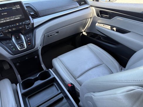 Used 2018 Honda Odyssey Touring image 17