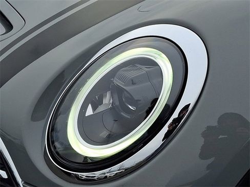 Certified 2023 MINI Cooper Clubman S w/ Signature Upholstery Package image 9