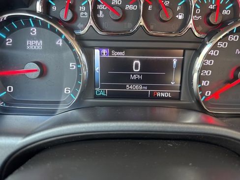 Used 2018 Chevrolet Silverado 1500 LT w/ All Star Edition image 41