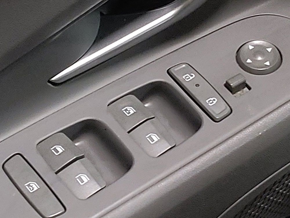 Used 2024 Hyundai Elantra SEL w/ Convenience Package FWD image 27