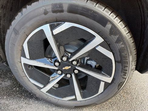 New 2026 Chevrolet Equinox EV LT image 43