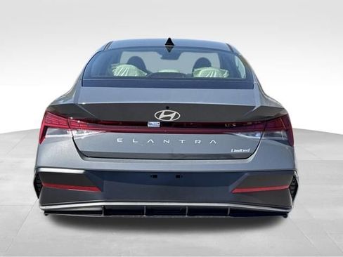 New 2026 Hyundai Elantra Limited image 4