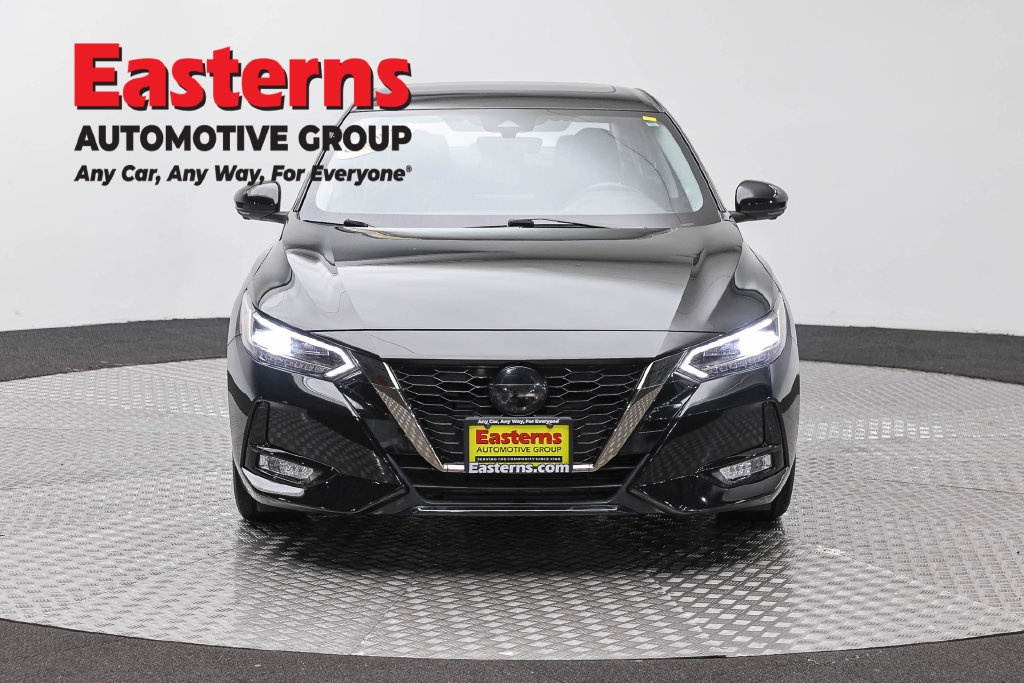 Used 2022 Nissan Sentra SR w/ SR Premium Package FWD image 3