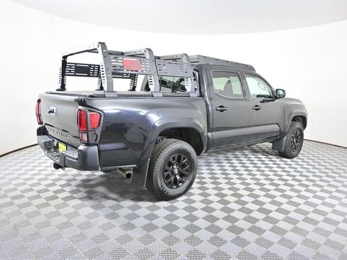 Used 2020 Toyota Tacoma SR5 AWD/4WD image 7