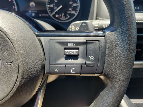 Used 2021 Nissan Rogue S FWD image 28