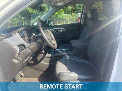 Used 2019 Chevrolet Traverse LT w/ LT Premium Package AWD/4WD image 4