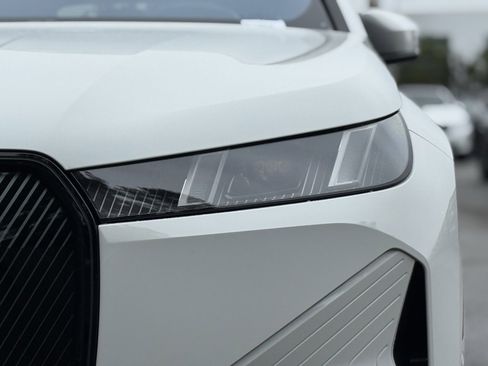 Used 2026 BMW iX xDrive45 w/ Premium Package image 13