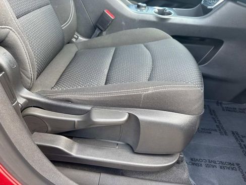 Used 2022 GMC Terrain SLE w/ Driver Convenience Package FWD image 18