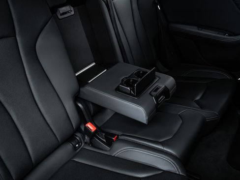 Used 2023 Audi Q8 Premium Plus w/ Premium Plus Package AWD/4WD image 34