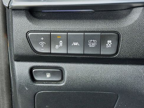 Certified 2022 Kia Niro LXS image 10