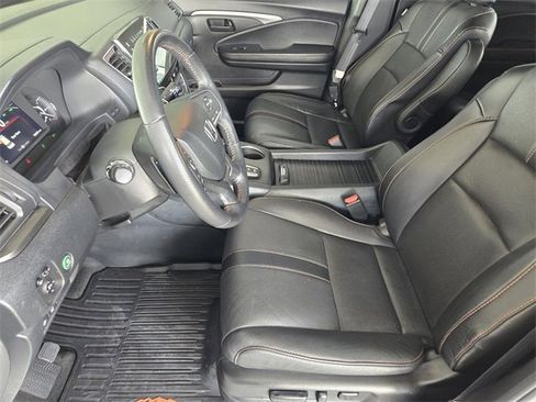 Used 2023 Honda Passport TrailSport image 13