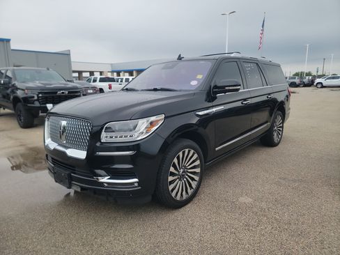 Used 2018 Lincoln Navigator L Reserve w/ Technology Package AWD/4WD image 1