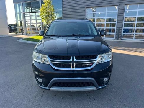 Used 2013 Dodge Journey SXT FWD image 2