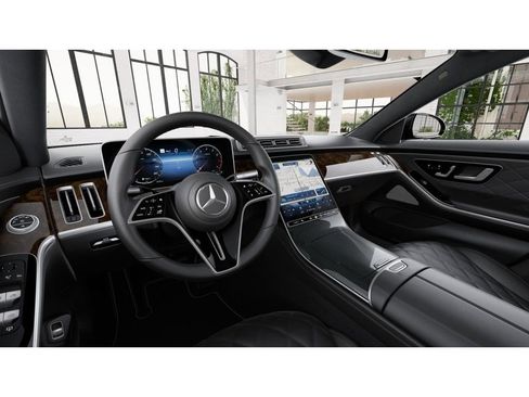 Used 2023 Mercedes-Benz S 580 4MATIC Sedan image 3