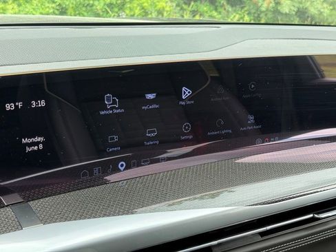New 2026 Cadillac Escalade V w/ LPO, ONYX Package AWD/4WD image 34