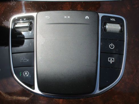 Used 2021 Mercedes-Benz E 350 Sedan image 40