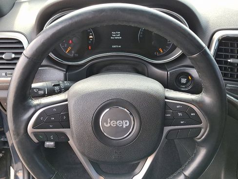 Used 2018 Jeep Grand Cherokee Altitude image 19
