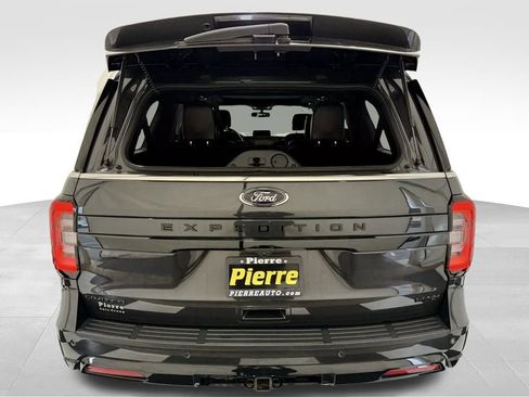 Used 2023 Ford Expedition Max Limited image 4