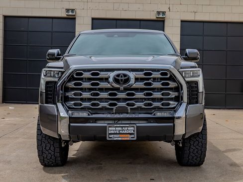 Used 2024 Toyota Tundra Platinum AWD/4WD image 2