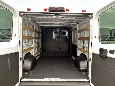 Used 2025 RAM ProMaster 2500 w/ U-Haul Equipment Group FWD image 11