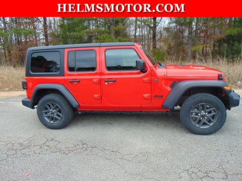 Certified 2024 Jeep Wrangler Sport S image 13