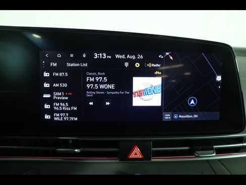 Used 2025 Hyundai Elantra SEL FWD image 23