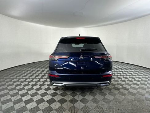 New 2026 Mitsubishi Outlander SE image 7