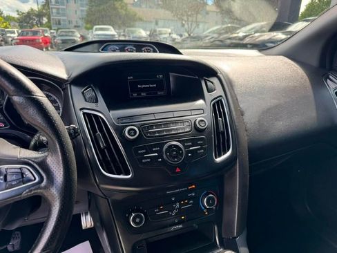 Used 2018 Ford Focus ST FWD image 16