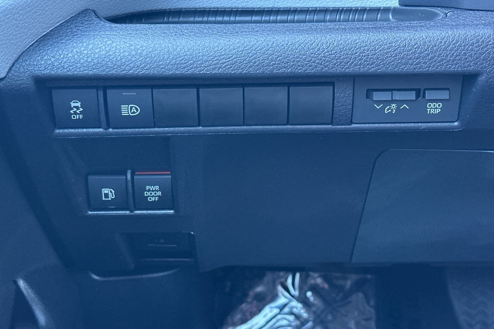 Certified 2026 Toyota Sienna LE FWD image 44