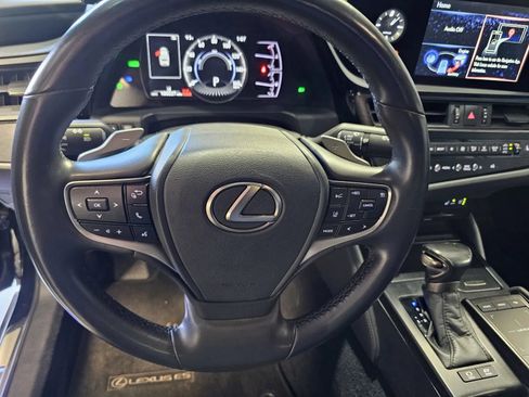 Used 2022 Lexus ES 300h w/ Premium Package FWD image 14