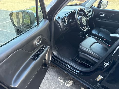 Used 2020 Jeep Renegade Limited w/ UConnect 8.4 Nav Group AWD/4WD image 14