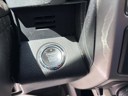 Used 2018 Ford F150 Lariat w/ Equipment Group 502A Luxury AWD/4WD image 21