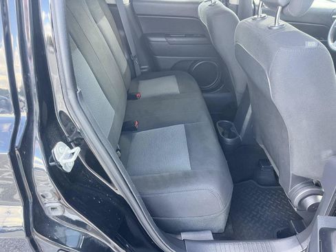 Used 2017 Jeep Patriot Sport w/ Power Value Group AWD/4WD image 15