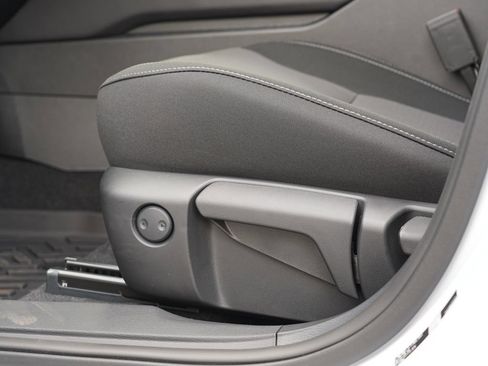 New 2026 Mitsubishi Outlander ES AWD/4WD image 15