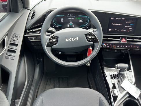 New 2026 Kia Niro LX FWD image 12