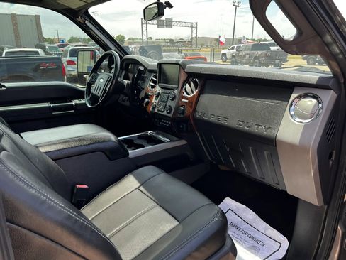 Used 2013 Ford F250 Lariat w/ Lariat Ultimate Pkg AWD/4WD image 20