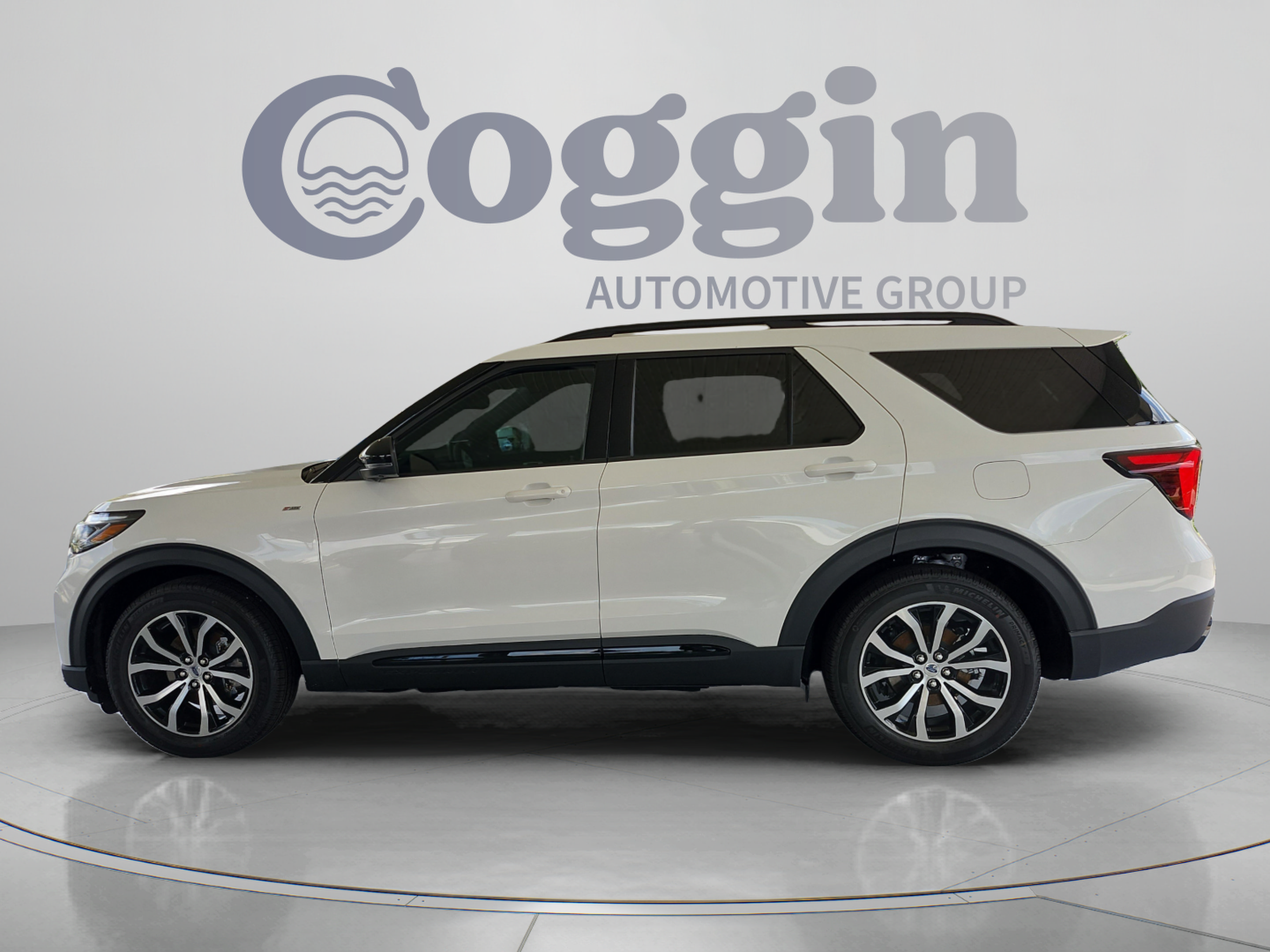 New 2026 Ford Explorer ST-Line w/ Premium Package RWD image 2