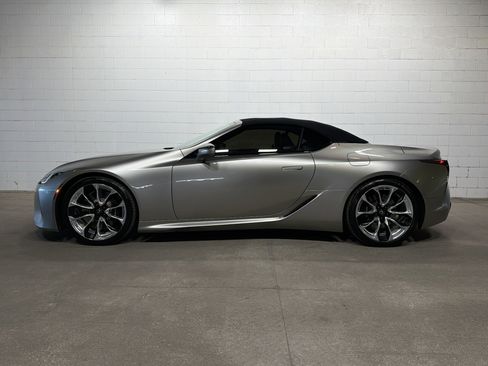 Used 2021 Lexus LC 500 Convertible image 2