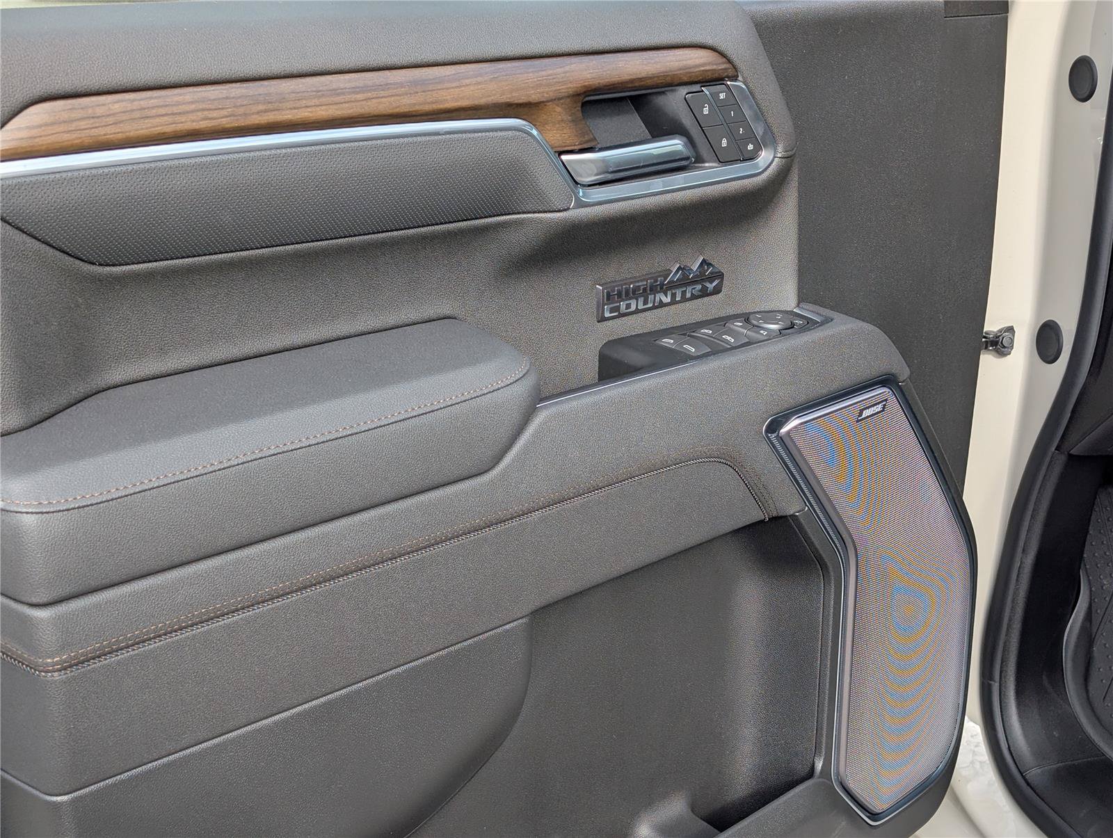 Used 2026 Chevrolet Silverado 1500 High Country AWD/4WD image 15