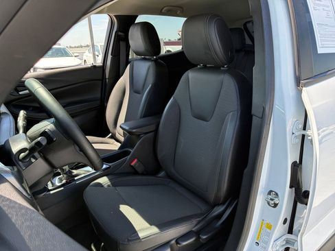 Used 2025 Buick Encore GX Preferred AWD/4WD image 25