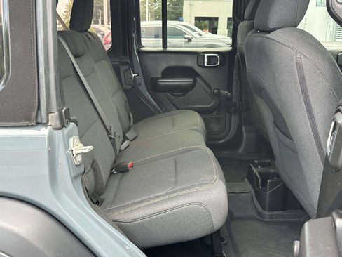 Used 2024 Jeep Wrangler Unlimited Sport AWD/4WD image 7